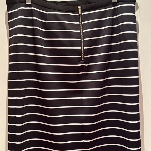 Calvin Klein black and white pencil skirt - Picture 2 of 4
